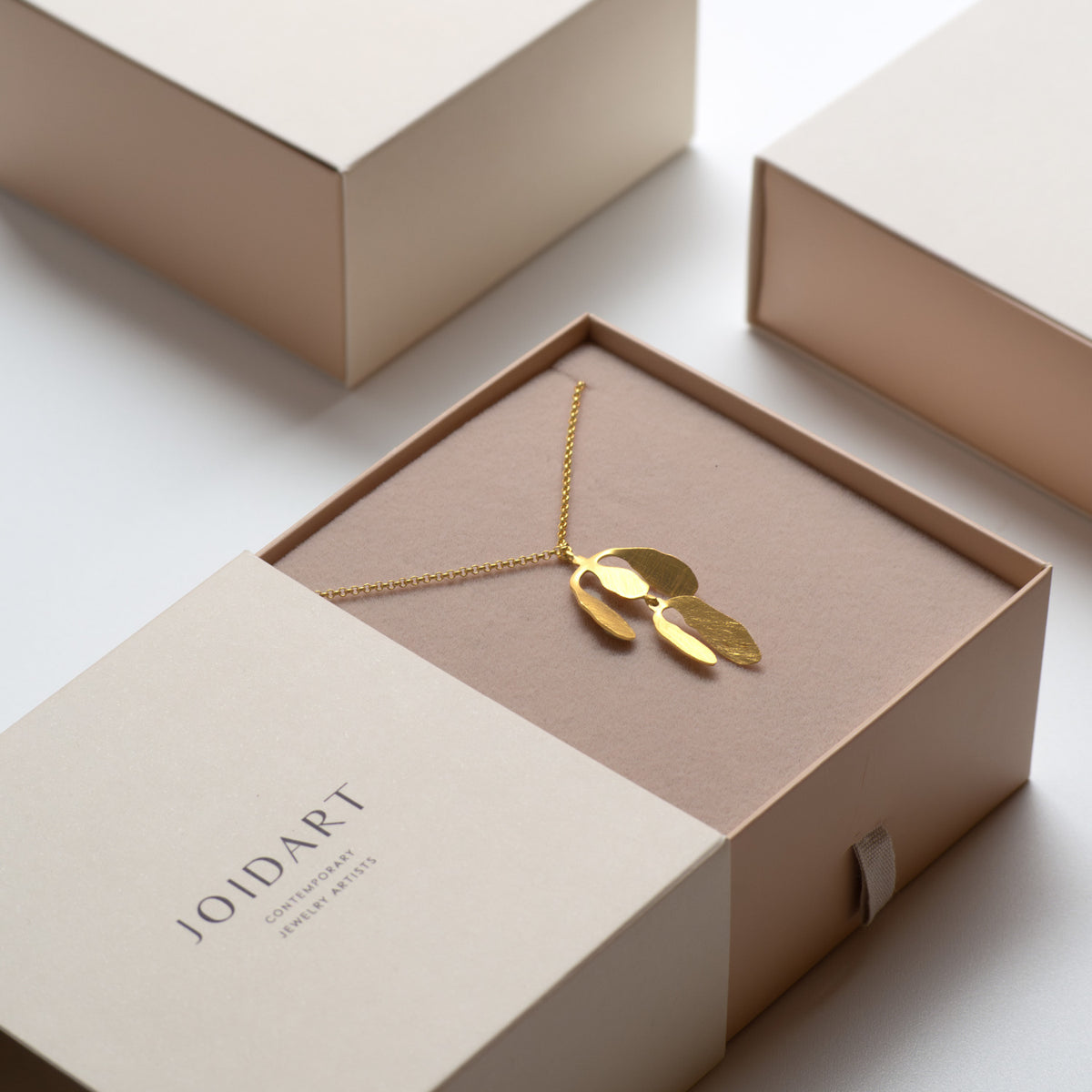 SILVELA NECKLACE GOLD