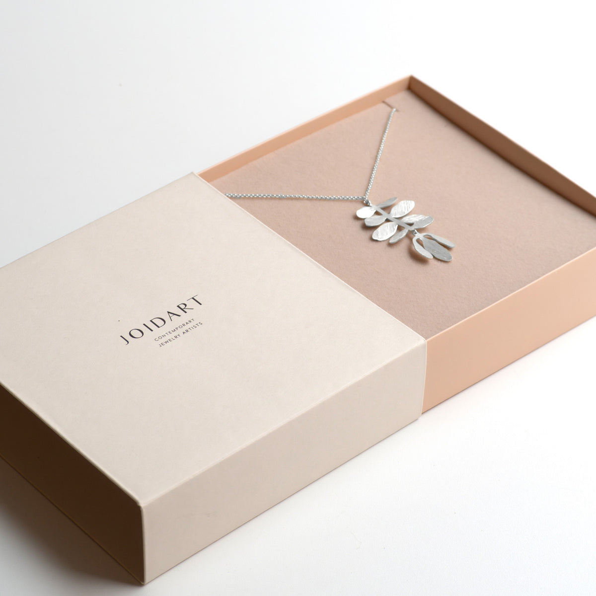 SILVELA NECKLACE LONG SILVER