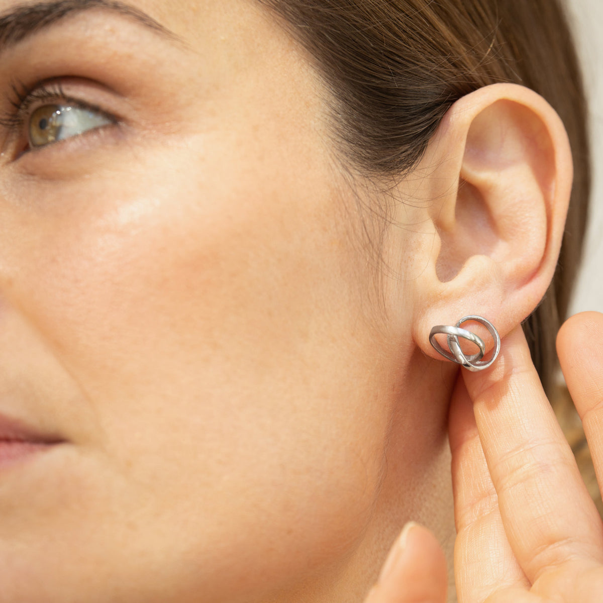 EMBOLIC EARRINGS SMALL SILVER