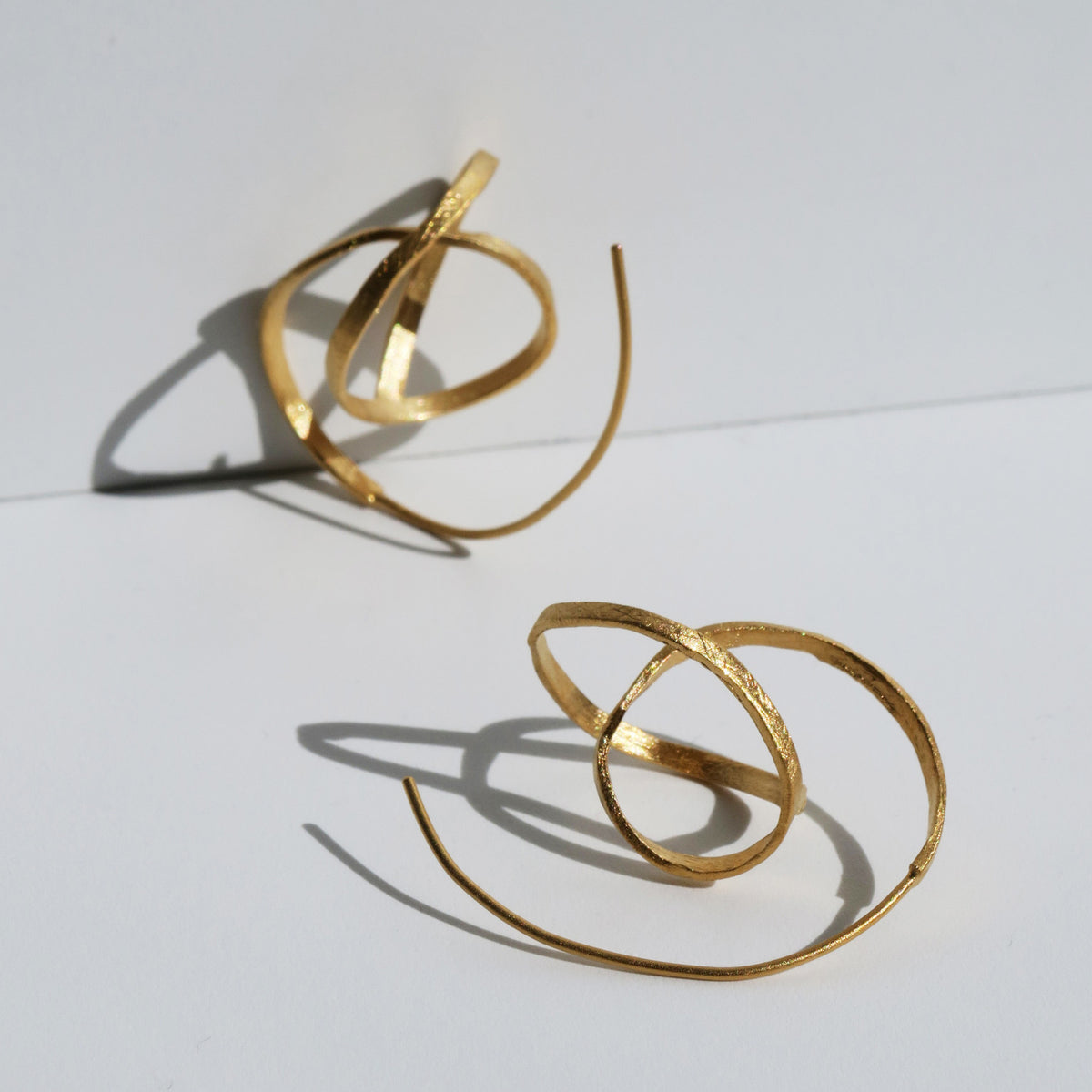EMBOLIC EARRINGS MEDIUM GOLD