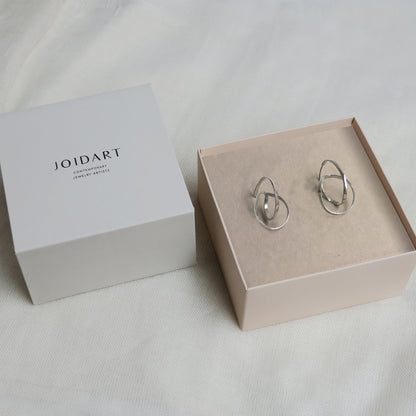 EMBOLIC EARRINGS MEDIUM SILVER