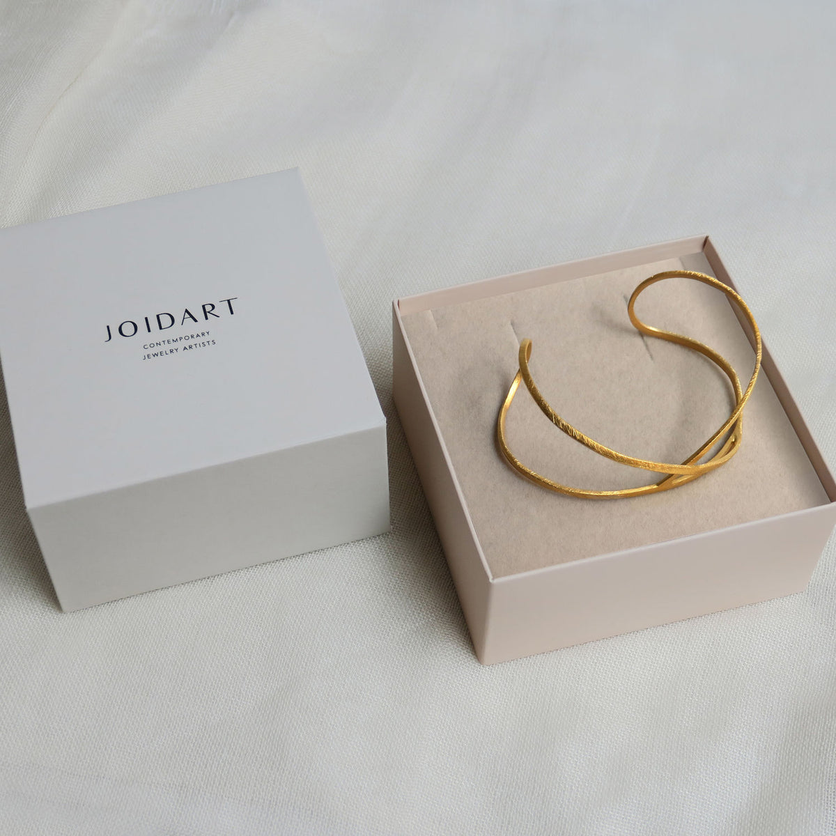 EMBOLIC BRACELET GOLD