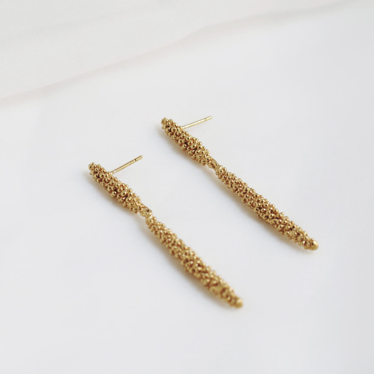 STARDUST EARRINGS LONG GOLD