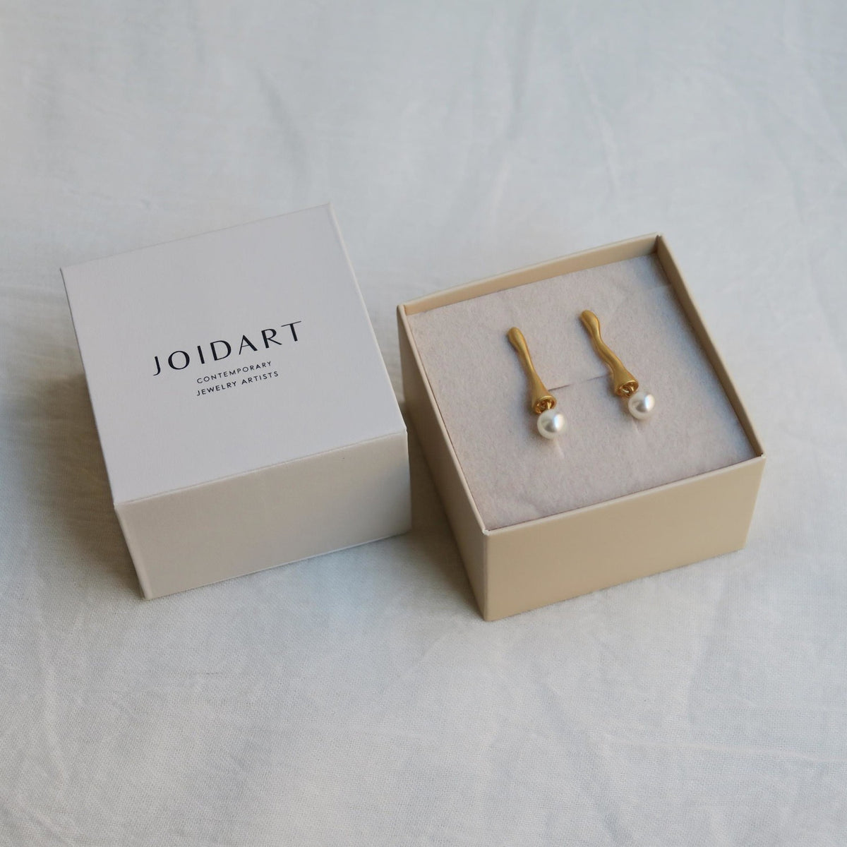 ECLAT EARRINGS WHITE