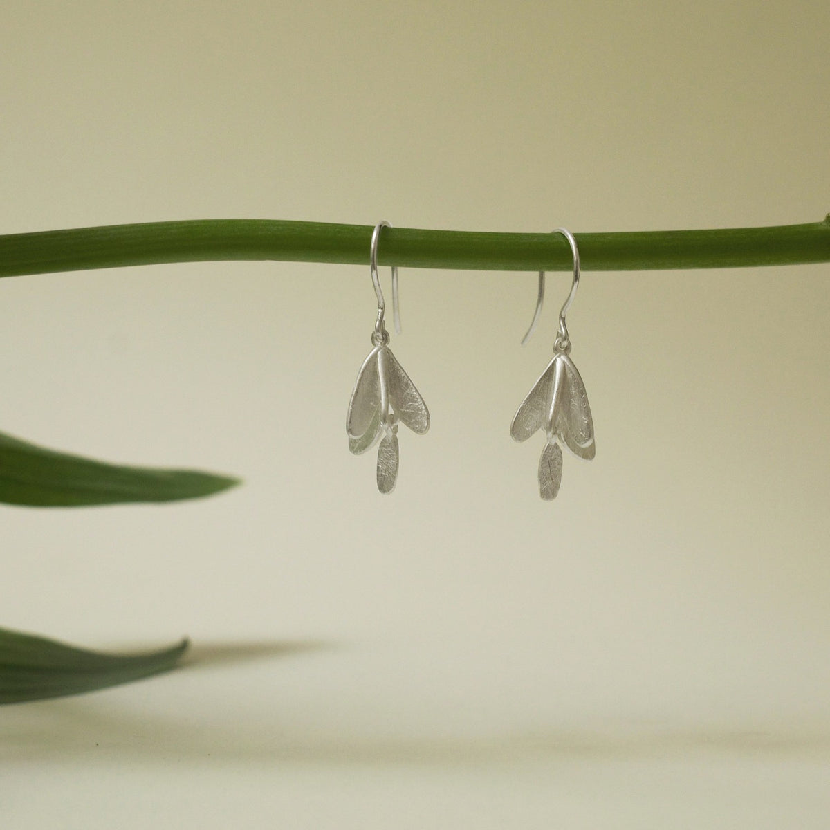 VOL EARRINGS HOOK SILVER