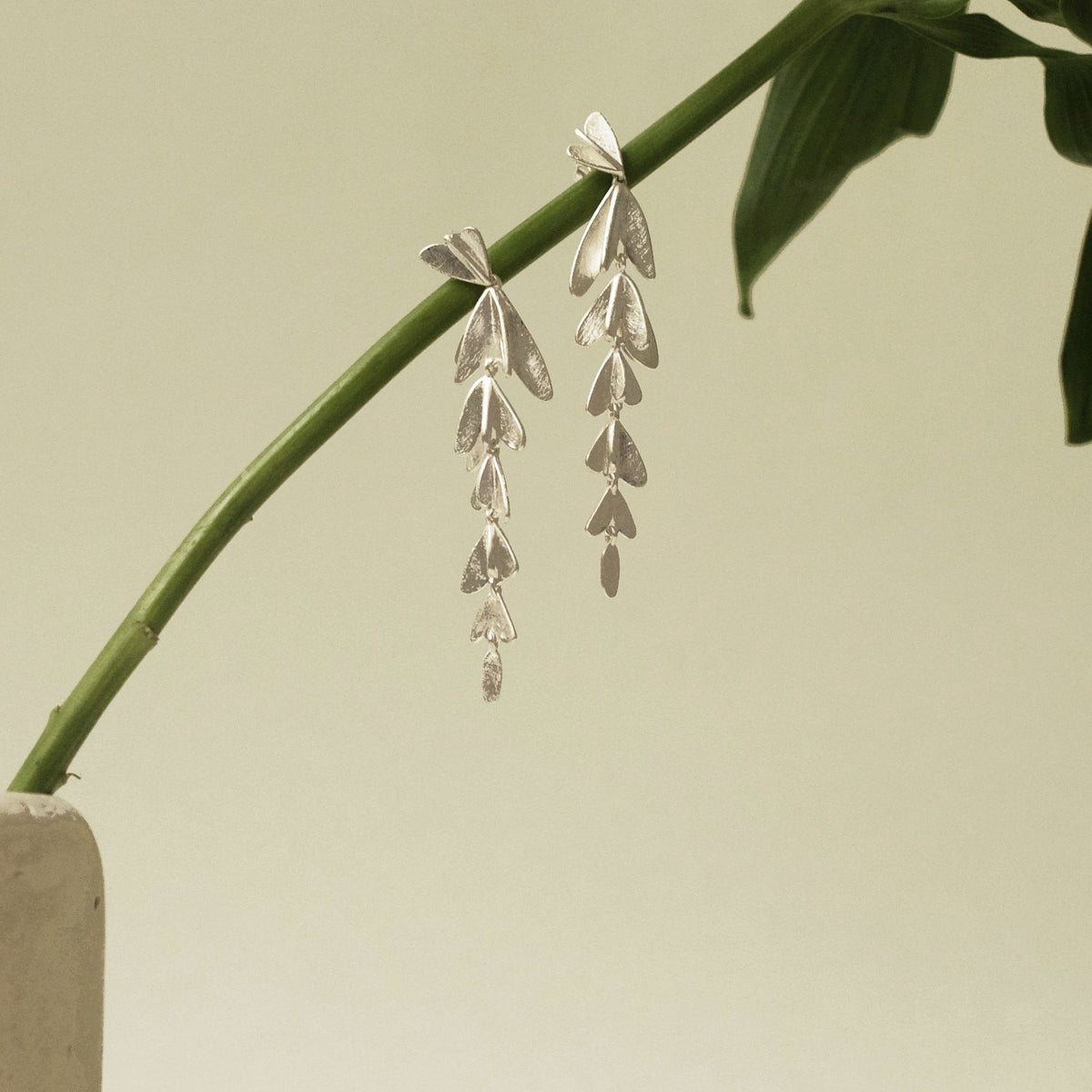 VOL EARRINGS LONG SILVER