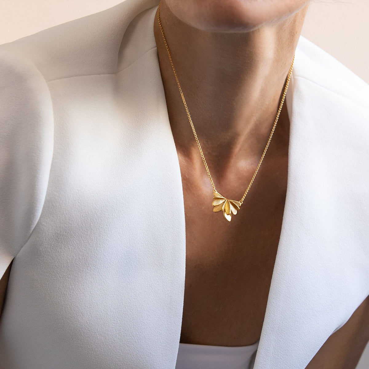 VOL NECKLACE MOTIF GOLD