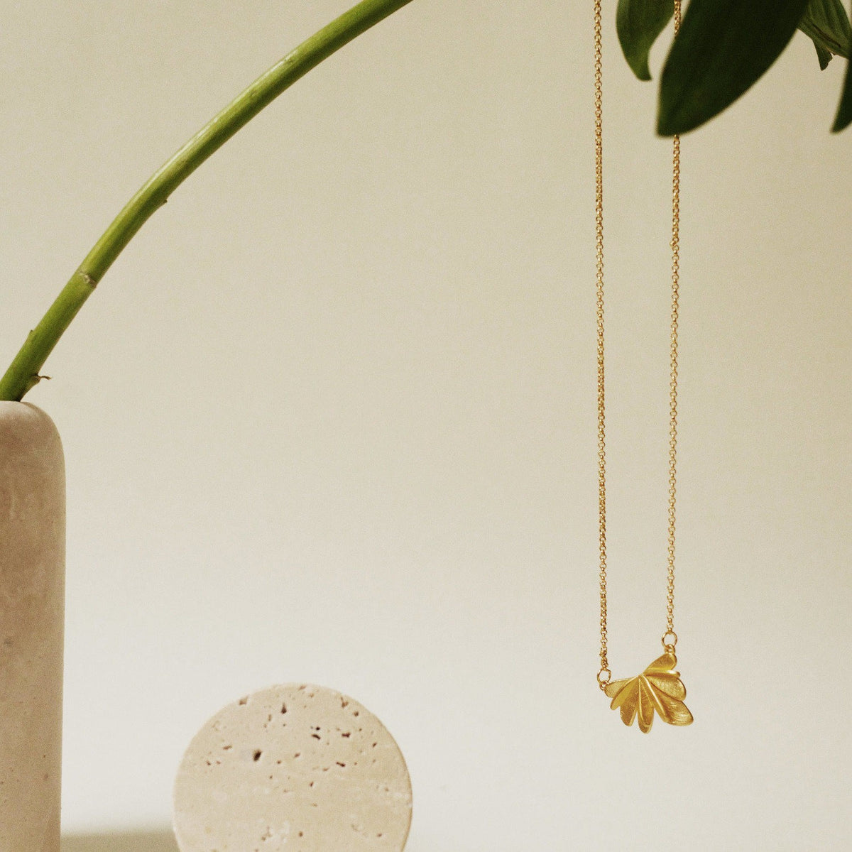 VOL NECKLACE MOTIF GOLD