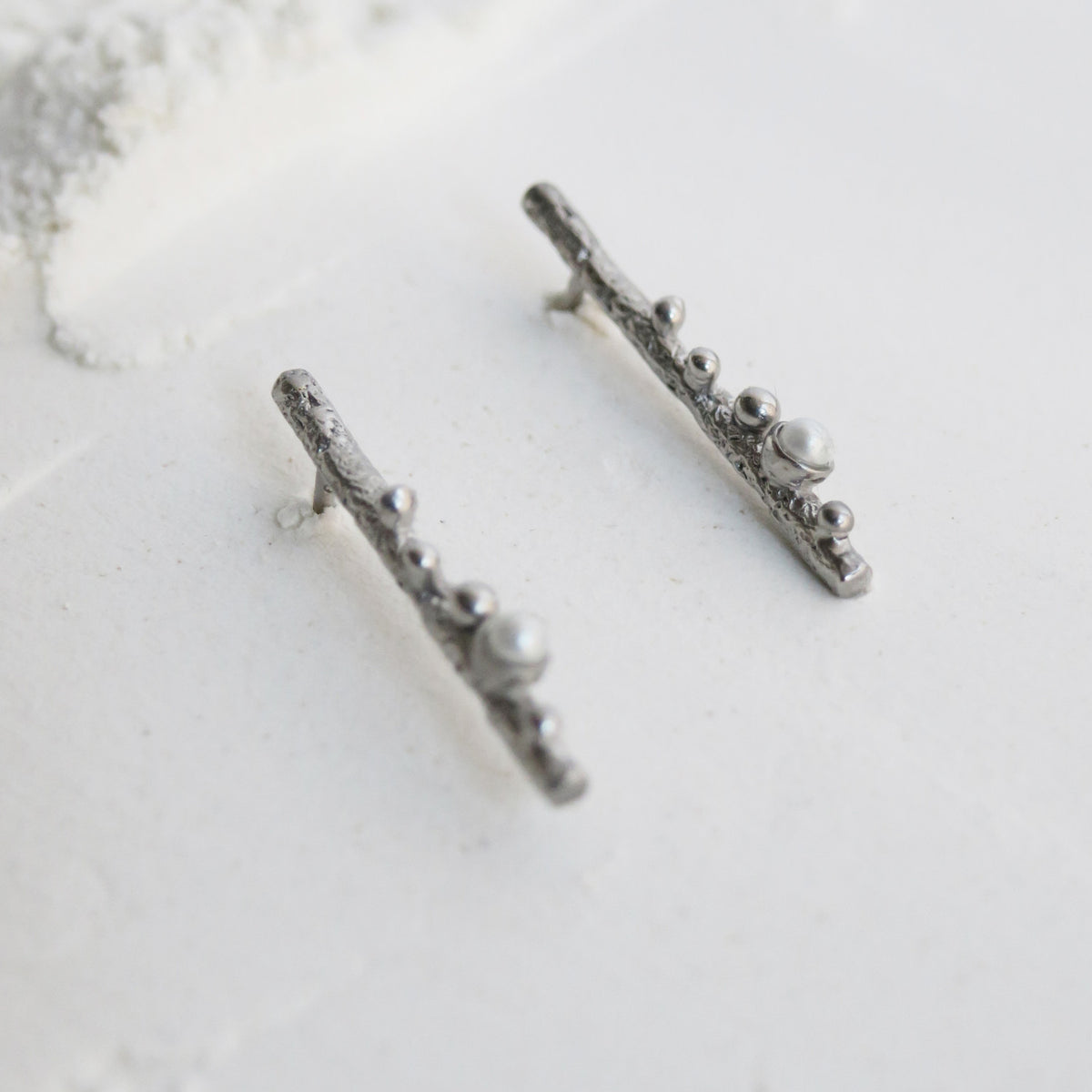 GUSPIRA EARRINGS SILVER