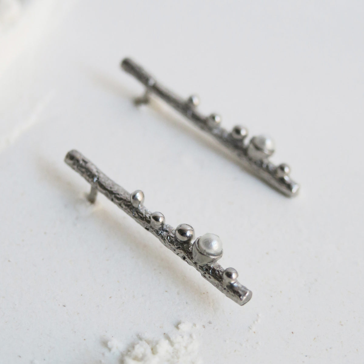 GUSPIRA EARRINGS SILVER