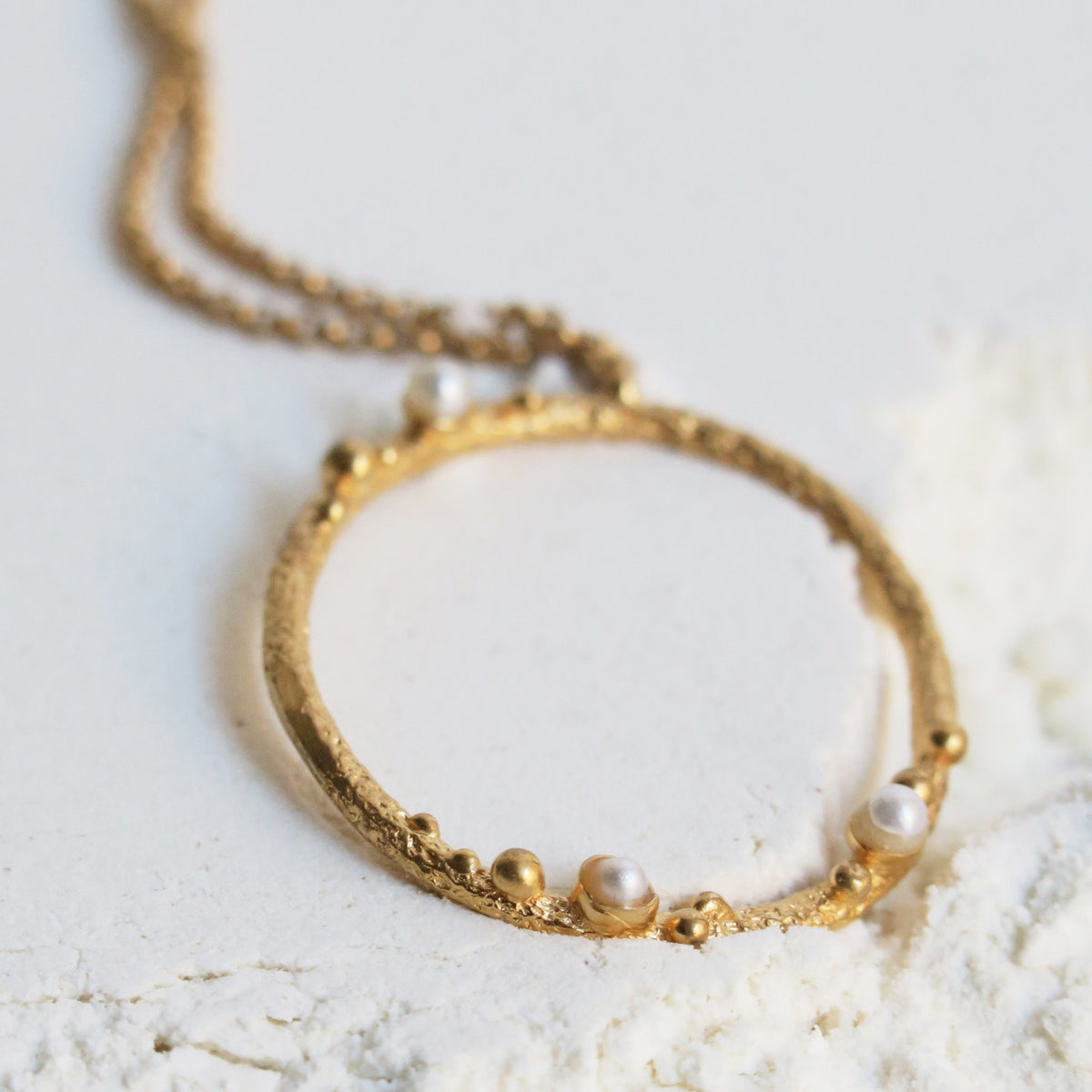 GUSPIRA NECKLACE CIRCULAR GOLD