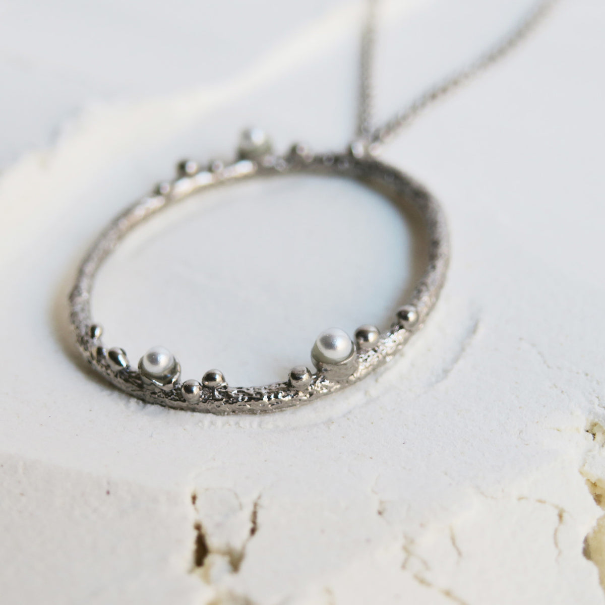 GUSPIRA NECKLACE CIRCULAR SILVER