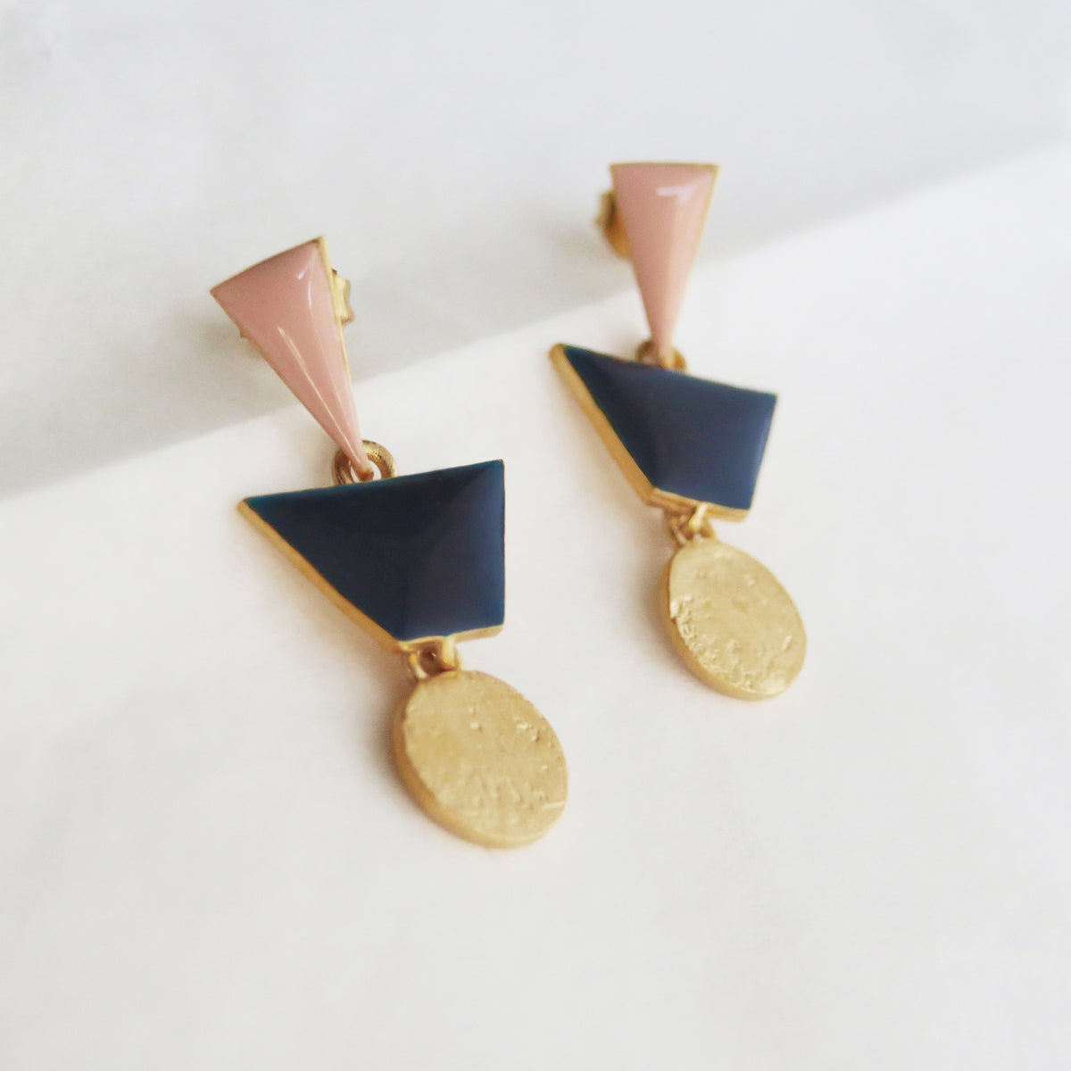 SOMNI EARRINGS PINK AND BLUE