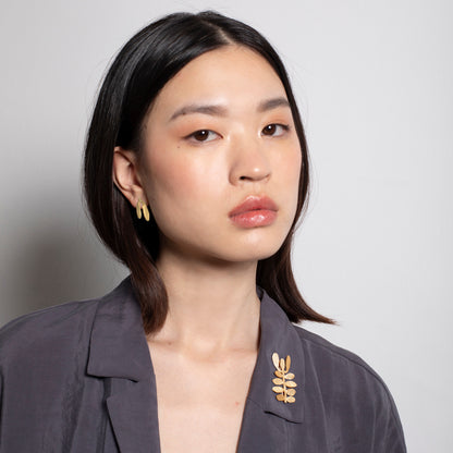 SILVELA BROOCH GOLD
