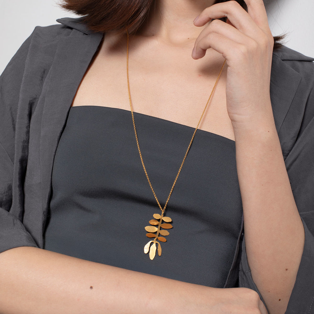 SILVELA NECKLACE LONG GOLD