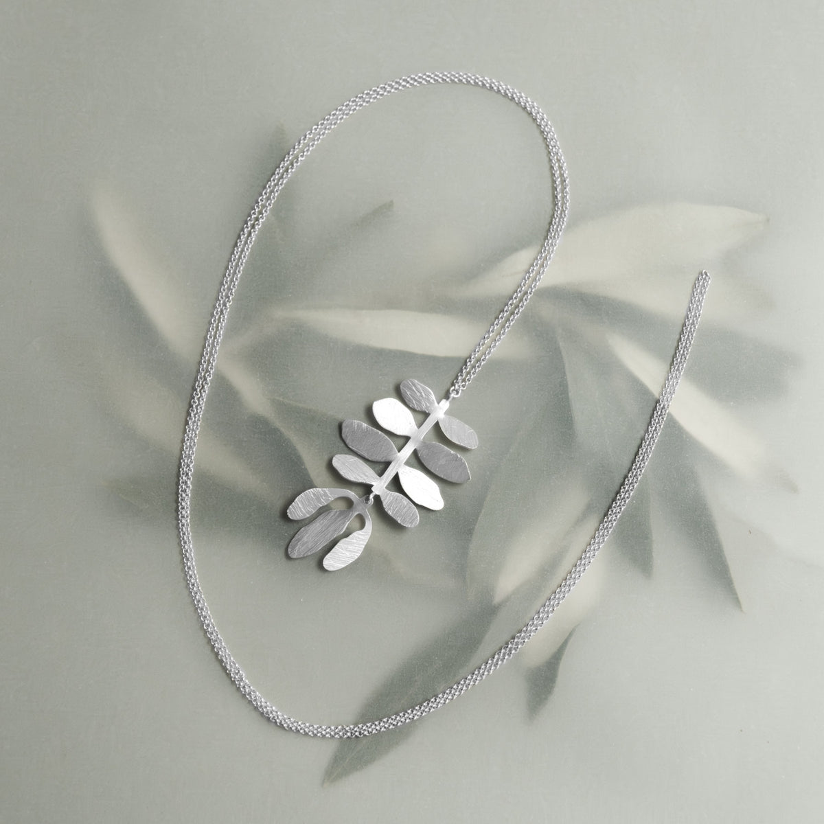 SILVELA NECKLACE LONG SILVER