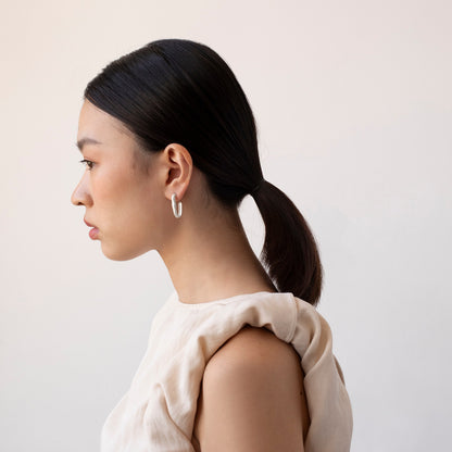 SAUMA EARRINGS HOOP MEDIUM SILVER