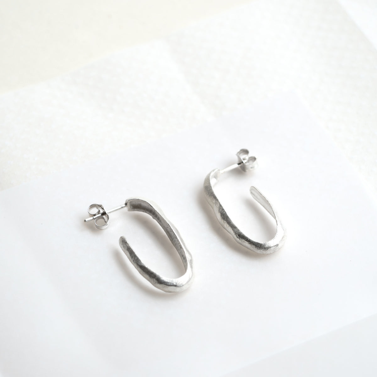 SAUMA EARRINGS HOOP LARGE SILVER